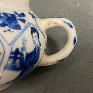 Five Chinese blue and white 'Long Eliza' teapots, Kangxi — 照片 16