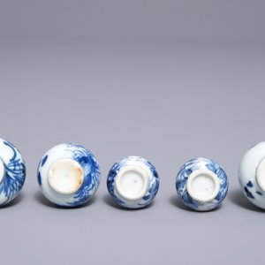 Five Chinese blue and white minature vases, Kangxi — 照片 6