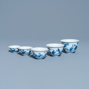 Five Chinese blue and white nesting bowls, Chenghua mark, Transitional period — 照片 1