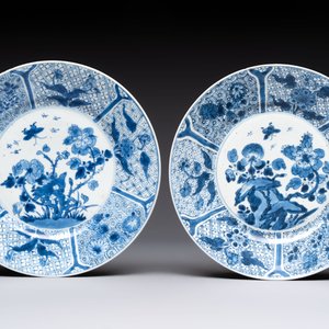 Five Chinese blue and white plates with floral design, Kangxi — photo 2