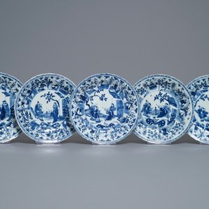 Five Chinese blue and white 'Romance of the Western Chamber' dishes, Kangxi — photo 1