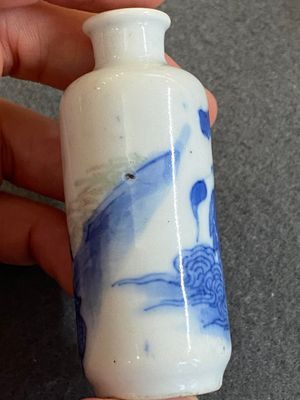 Five Chinese blue and white snuff bottles, 19th C. — photo 21