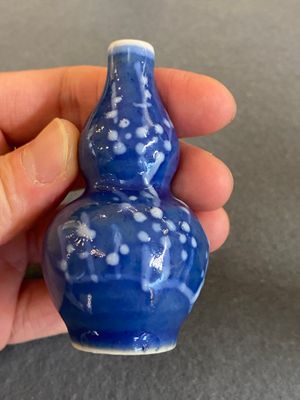 Five Chinese blue and white snuff bottles, 19th C. — 照片 18