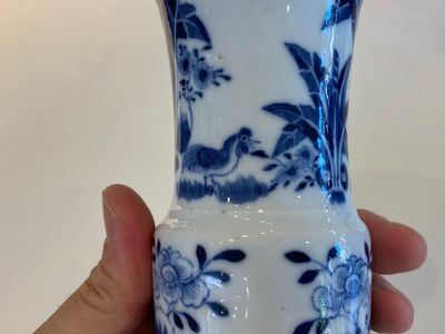 Five Chinese blue and white vases, 19th C. — photo 11