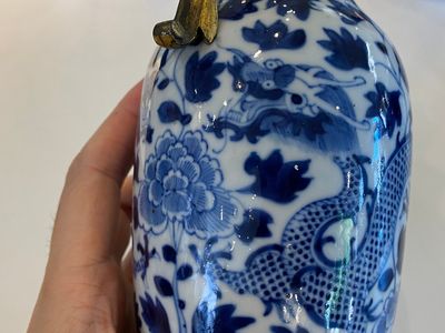 Five Chinese blue and white vases, 19th C. — photo 16