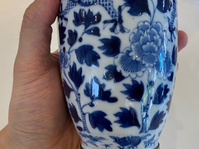 Five Chinese blue and white vases, 19th C. — photo 17