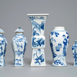 Five Chinese blue and white vases, Kangxi — photo 3
