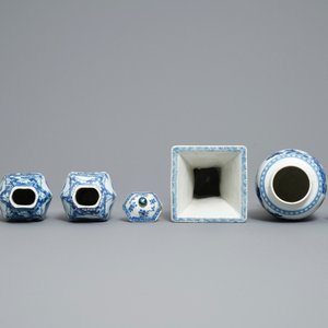 Five Chinese blue and white vases, Kangxi — photo 6