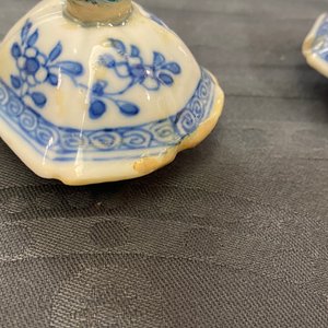 Five Chinese blue and white vases, Kangxi — photo 30