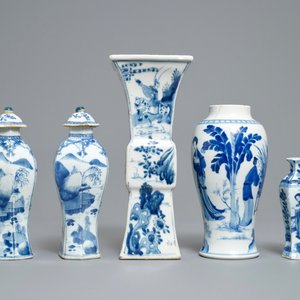 Five Chinese blue and white vases, Kangxi — photo 2