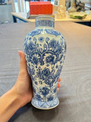 Five Chinese blue and white vases, Kangxi/Qianlong — 照片 15