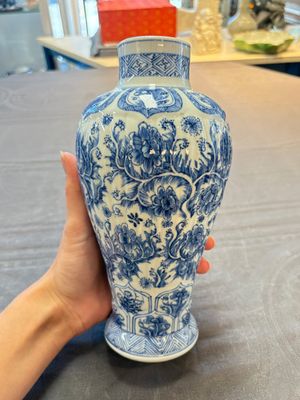 Five Chinese blue and white vases, Kangxi/Qianlong — 照片 16