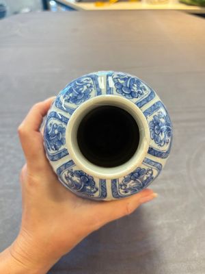 Five Chinese blue and white vases, Kangxi/Qianlong — 照片 18