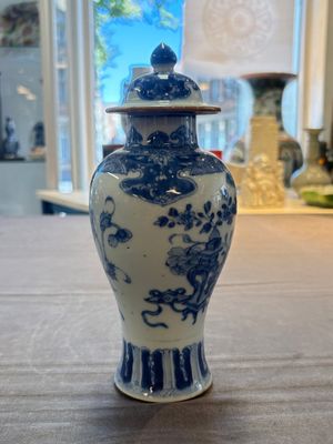 Five Chinese blue and white vases, Kangxi/Qianlong — 照片 22