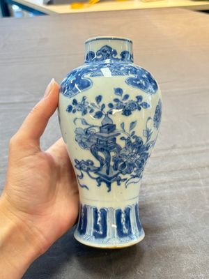 Five Chinese blue and white vases, Kangxi/Qianlong — 照片 23