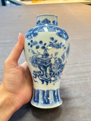 Five Chinese blue and white vases, Kangxi/Qianlong — 照片 25