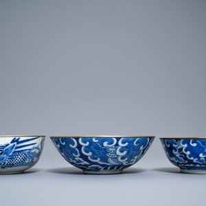 Five Chinese blue and white Vietnamese market 'Bleu de Hue' bowls, 19th C. — photo 3