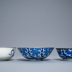Five Chinese blue and white Vietnamese market 'Bleu de Hue' bowls, 19th C. — photo 4