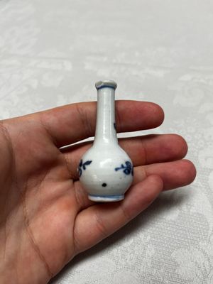 Five Chinese blue and white wares, three silver-mounted, Kangxi — photo 13