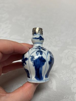 Five Chinese blue and white wares, three silver-mounted, Kangxi — photo 18