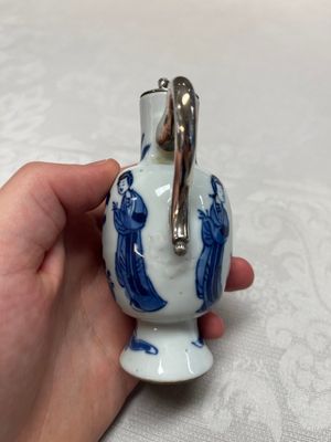 Five Chinese blue and white wares, three silver-mounted, Kangxi — photo 30