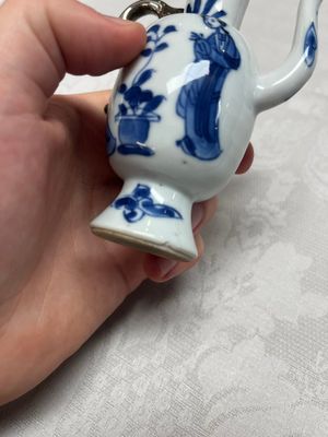 Five Chinese blue and white wares, three silver-mounted, Kangxi — photo 38