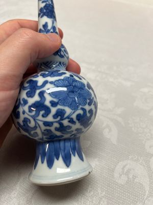Five Chinese blue and white wares, three silver-mounted, Kangxi — photo 49