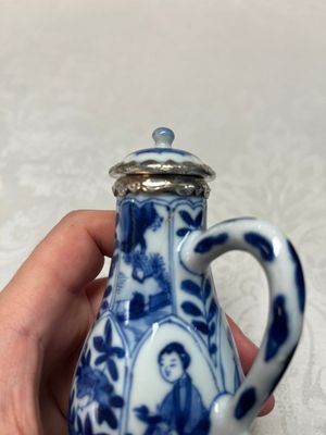 Five Chinese blue and white wares, three silver-mounted, Kangxi — photo 10