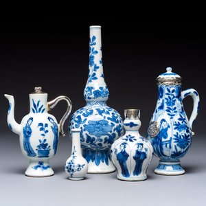 Five Chinese blue and white wares, three silver-mounted, Kangxi — photo 1