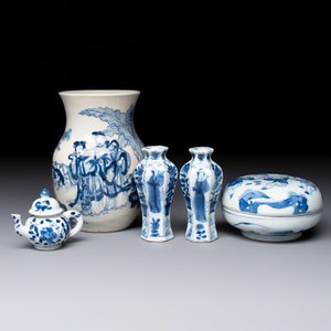Five Chinese blue and white wares — photo 1