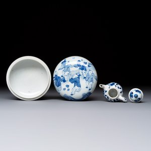 Five Chinese blue and white wares — photo 12