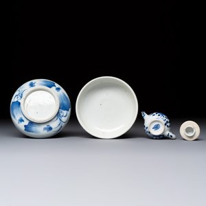 Five Chinese blue and white wares — photo 13