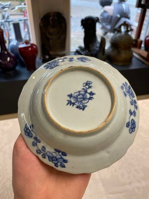 Five Chinese blue and white 'Xi Xiang Ji' plates, Qianlong — foto 18