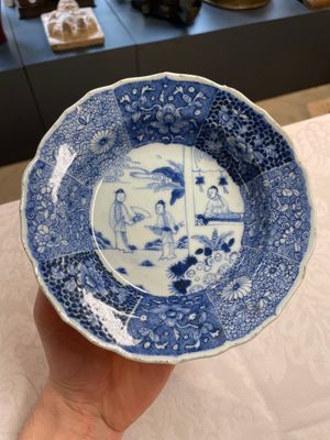 Five Chinese blue and white 'Xi Xiang Ji' plates, Qianlong — foto 2
