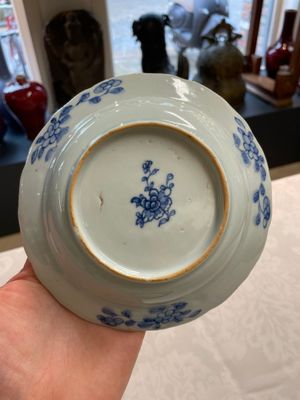 Five Chinese blue and white 'Xi Xiang Ji' plates, Qianlong — photo 12