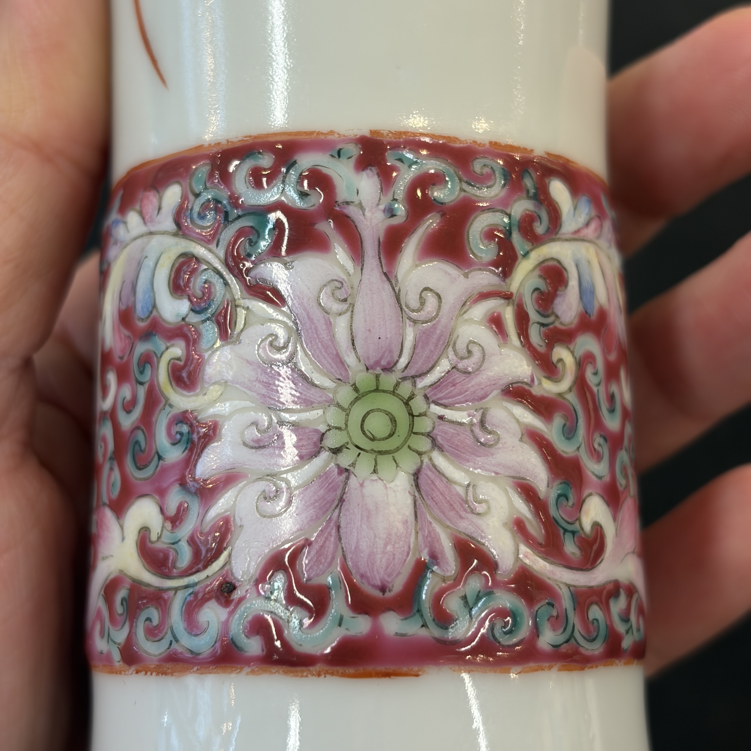 Five Chinese blue, white and famille rose wares — photo 38