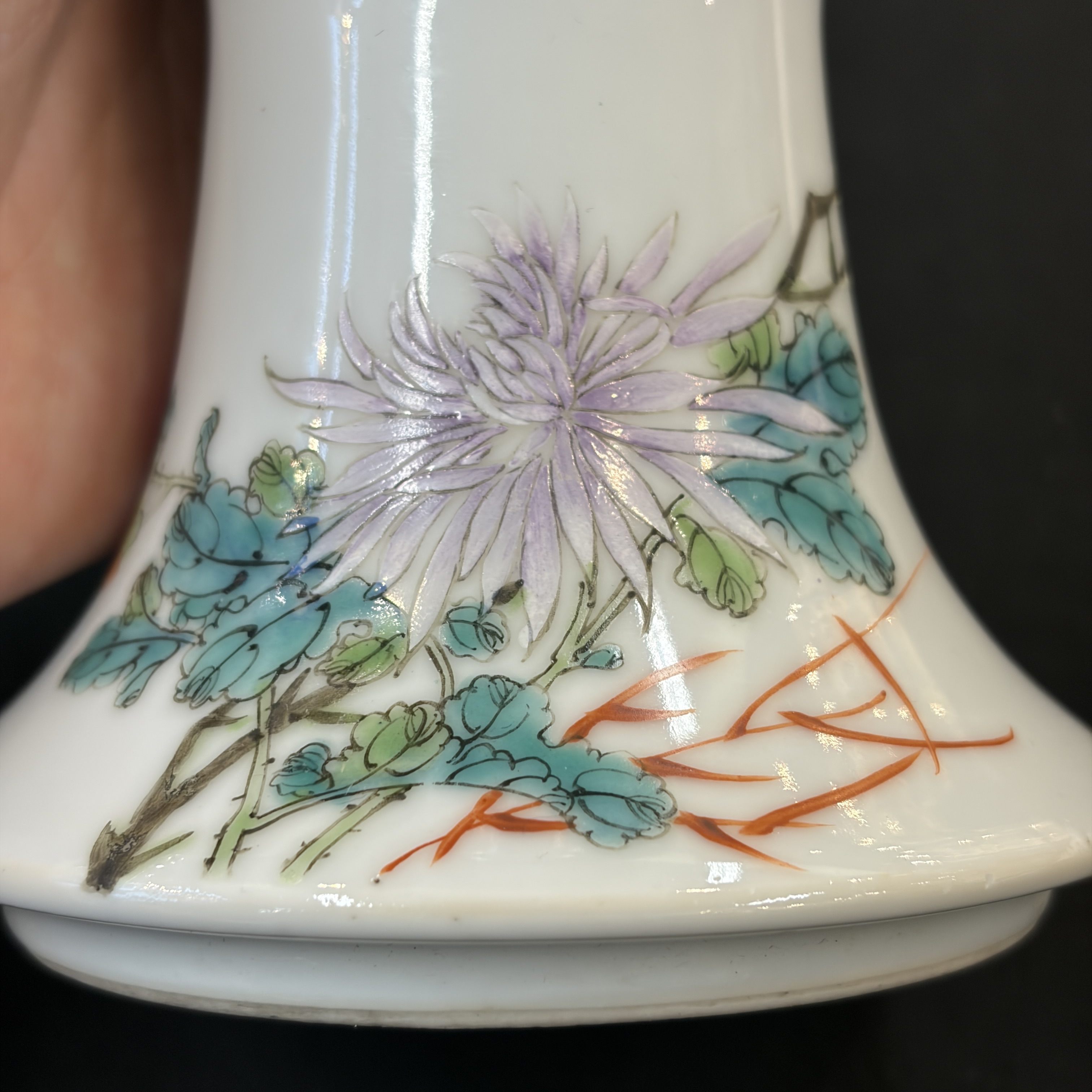 Five Chinese blue, white and famille rose wares — photo 41