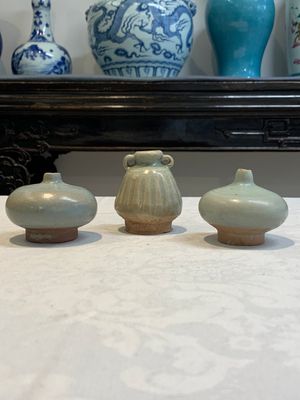Five Chinese blue, white and monochrome jarlets and seven covered boxes, Yuan/Ming — 照片 12