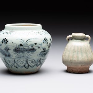 Five Chinese blue, white and monochrome jarlets and seven covered boxes, Yuan/Ming — 照片 18