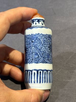 Five Chinese blue, white, copper-red and ge-type snuff bottles, Xuande, Yongzheng and Wan Yu 玩玉 mark, 18/19th C. — foto 20