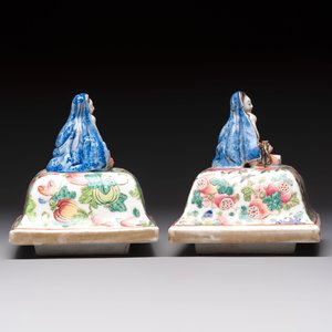 Five Chinese blue, white, famille rose and wucai covers, Kangxi and later — 照片 5
