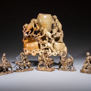 Five Chinese bronze 'Immortal' groups and a carved soapstone 'Monkeys' sculpture, 20th C. — 照片 1