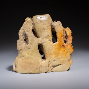 Five Chinese bronze 'Immortal' groups and a carved soapstone 'Monkeys' sculpture, 20th C. — 照片 10