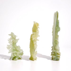 Five Chinese carved jadeite groups, 20th C. — 照片 11