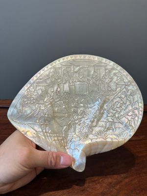 Five Chinese carved mother-of-pearl shells on wooden stands, Canton, 19th C. — 照片 29