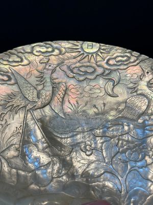Five Chinese carved mother-of-pearl shells on wooden stands, Canton, 19th C. — 照片 39
