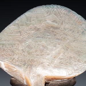 Five Chinese carved mother-of-pearl shells on wooden stands, Canton, 19th C. — 照片 4
