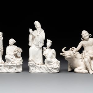 Five Chinese Dehua blanc de Chine groups, Dehua 德化 mark, 20th C. — 照片 2
