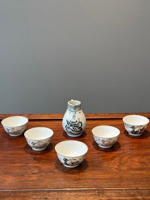 Five Chinese export grisaille cups and a milk jug, Qianlong — 照片 1