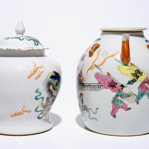 Five Chinese famille rose and verte vases, 19/20th C. — photo 11